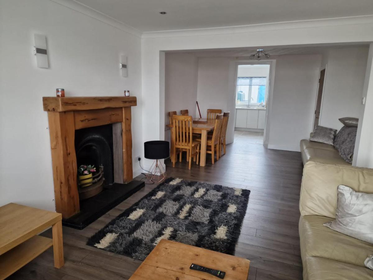 Enfield Street House Behind Portstewart Promenade With Partial Sea View From Front 3 Bed Sleeps 7ヴィラ エクステリア 写真